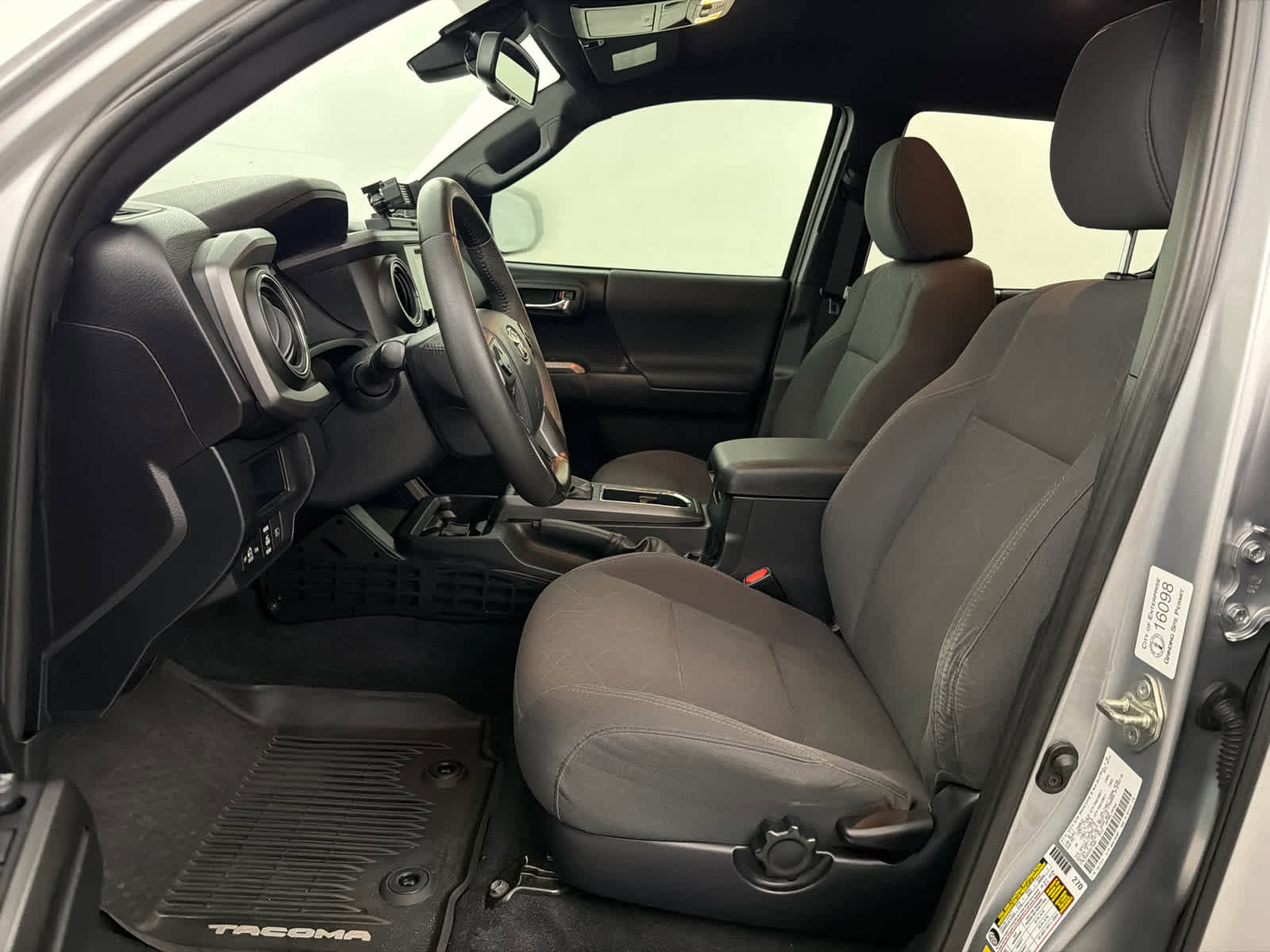 Used 2019 Toyota Tacoma TRD Sport image 14