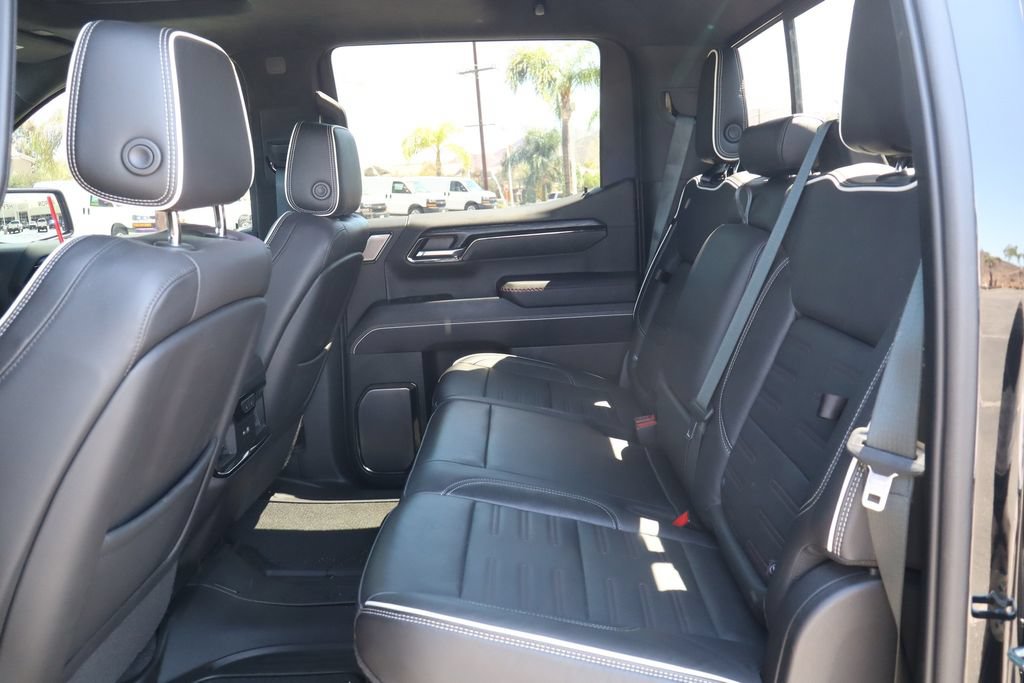 Used 2023 GMC Sierra 1500 AT4X AWD/4WD image 32
