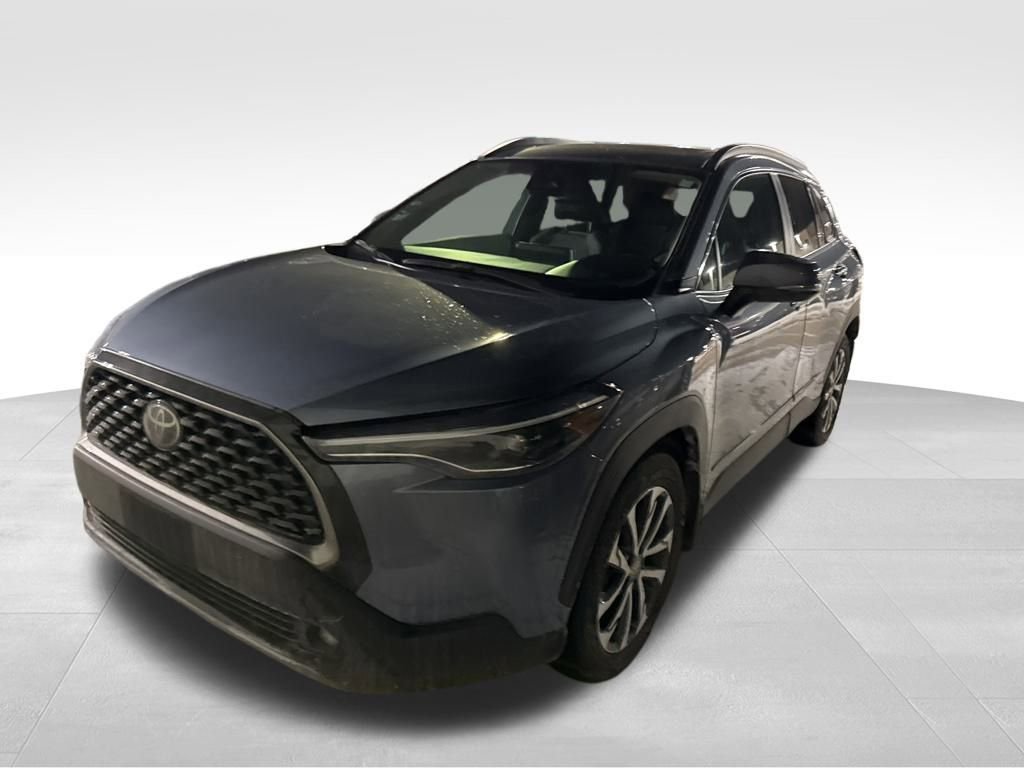Used 2024 Toyota Corolla Cross XLE image 10