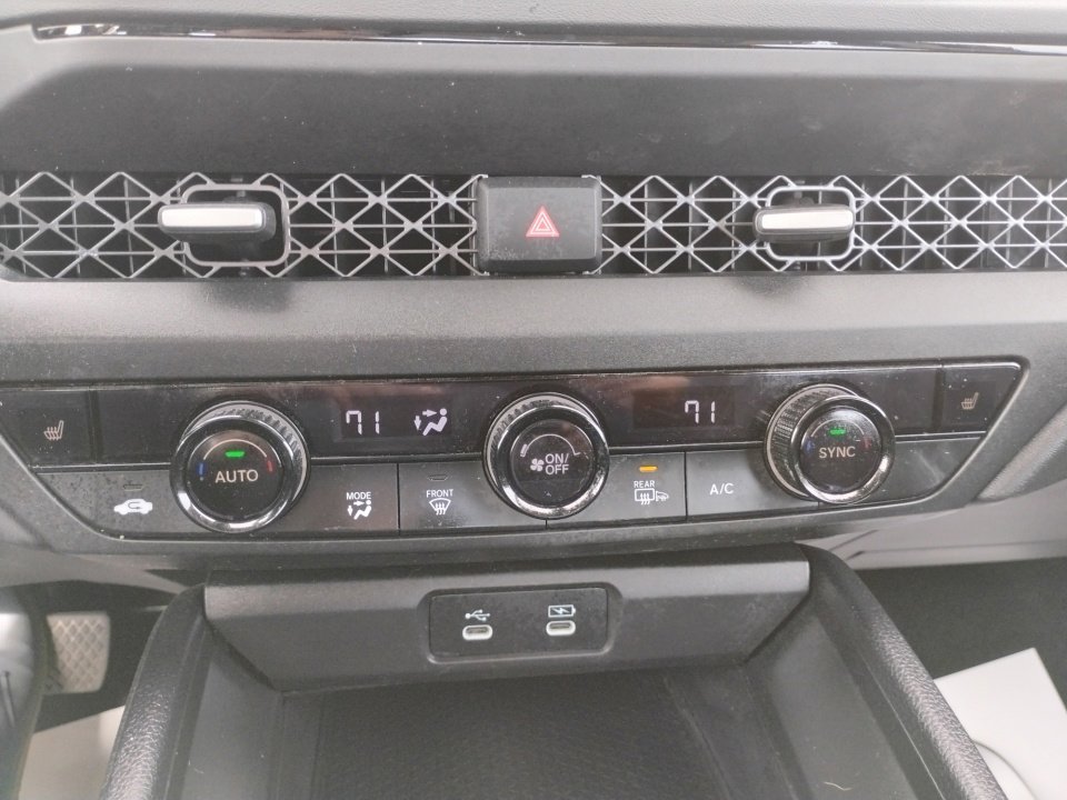 Certified 2024 Honda Accord EX image 18