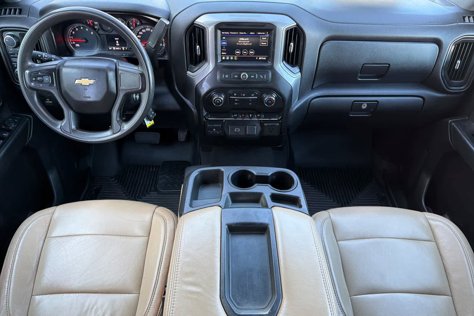 Used 2020 Chevrolet Silverado 2500 Custom w/ Custom Value Package AWD/4WD image 3
