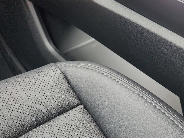 New 2026 Chevrolet Equinox LT w/ Convenience Package II FWD image 30