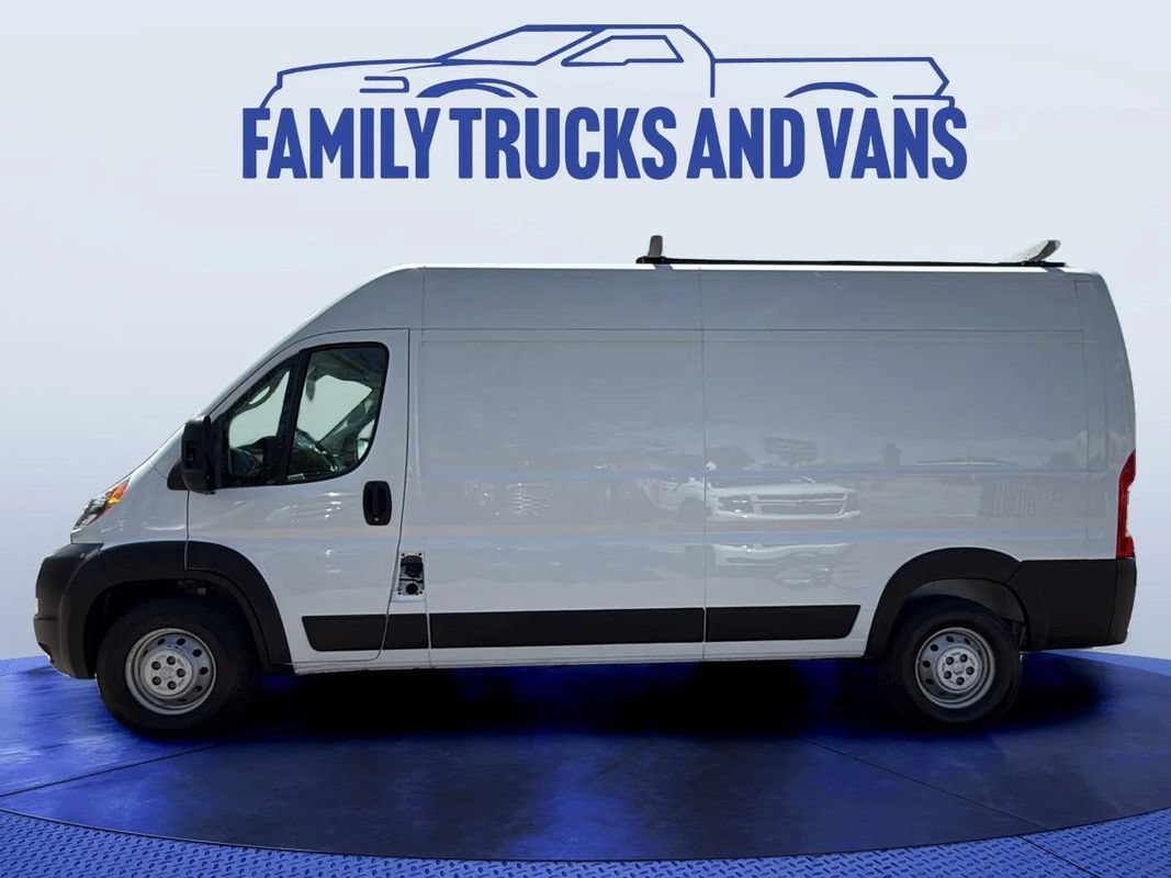 Used 2019 RAM ProMaster 2500 w/ Premium Appearance Group FWD image 2