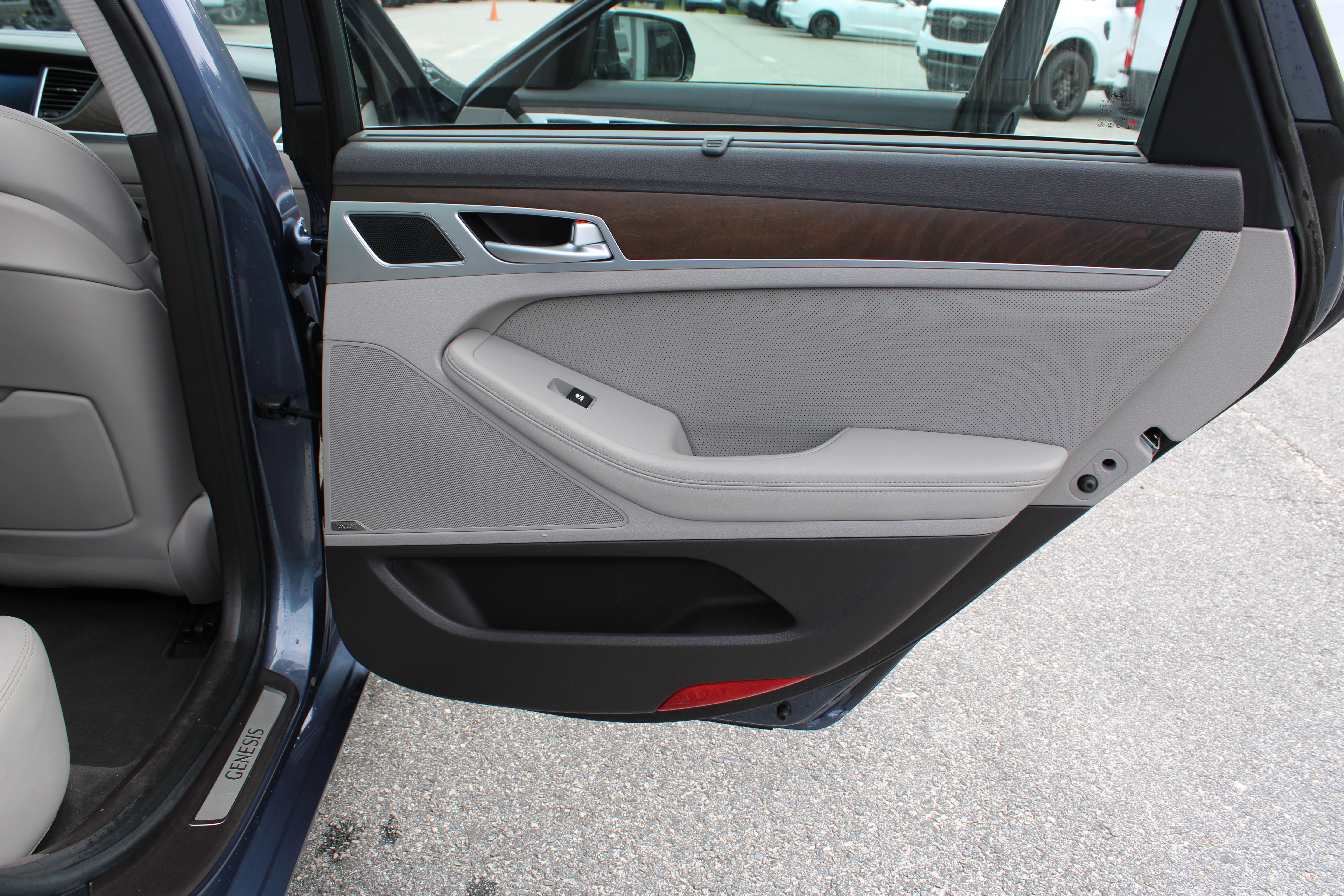 Used 2015 Hyundai Genesis 3.8 w/ Option Group 04 RWD image 14