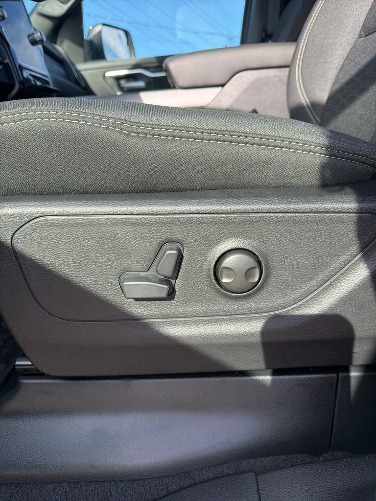 New 2026 RAM 1500 Big Horn AWD/4WD image 25