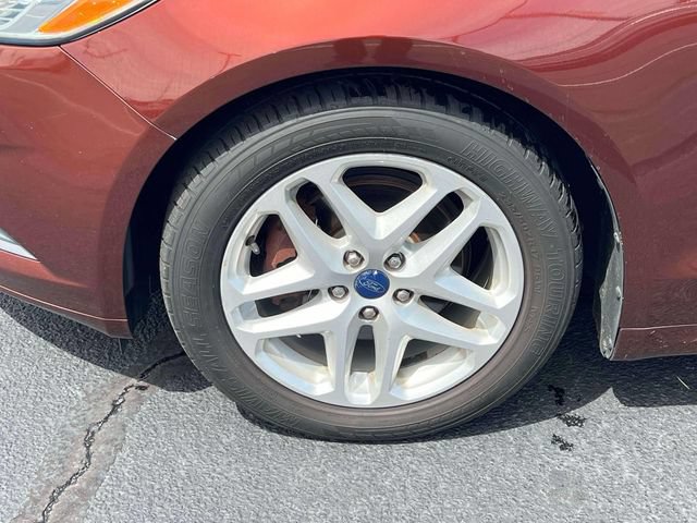 Used 2015 Ford Fusion SE FWD image 7
