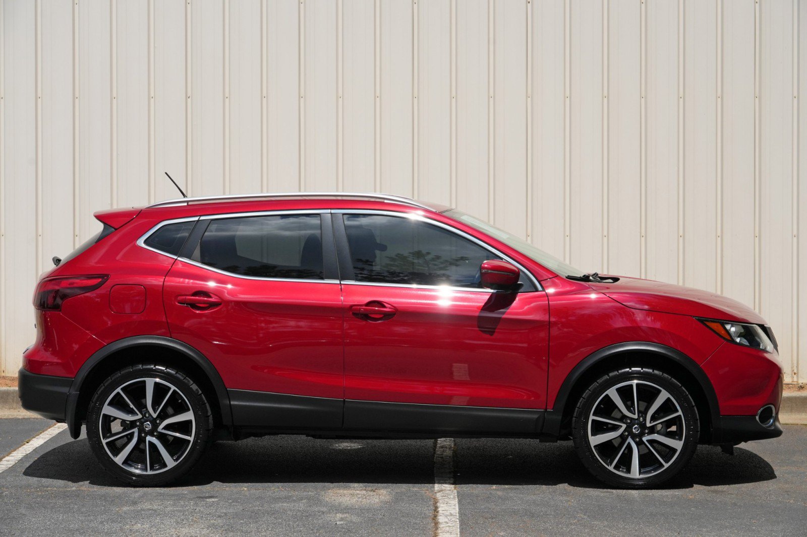 Used 2018 Nissan Rogue Sport SL w/ SL Premium Package FWD image 50