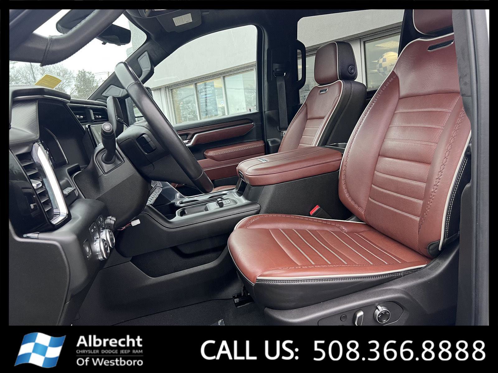 Used 2024 GMC Sierra 2500 Denali Ultimate w/ Snow Plow Prep/Camper Package image 11