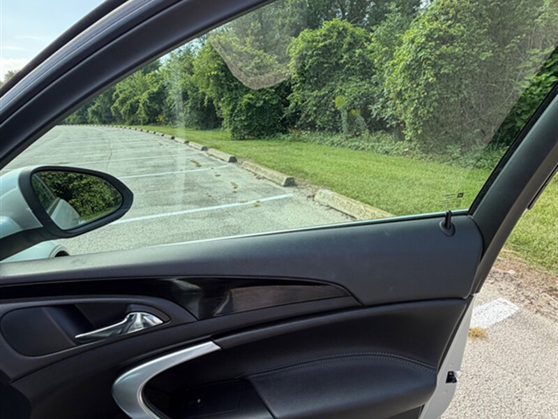 Used 2011 Buick Regal CXL w/ RL3 Preferred Equipment Group FWD image 22