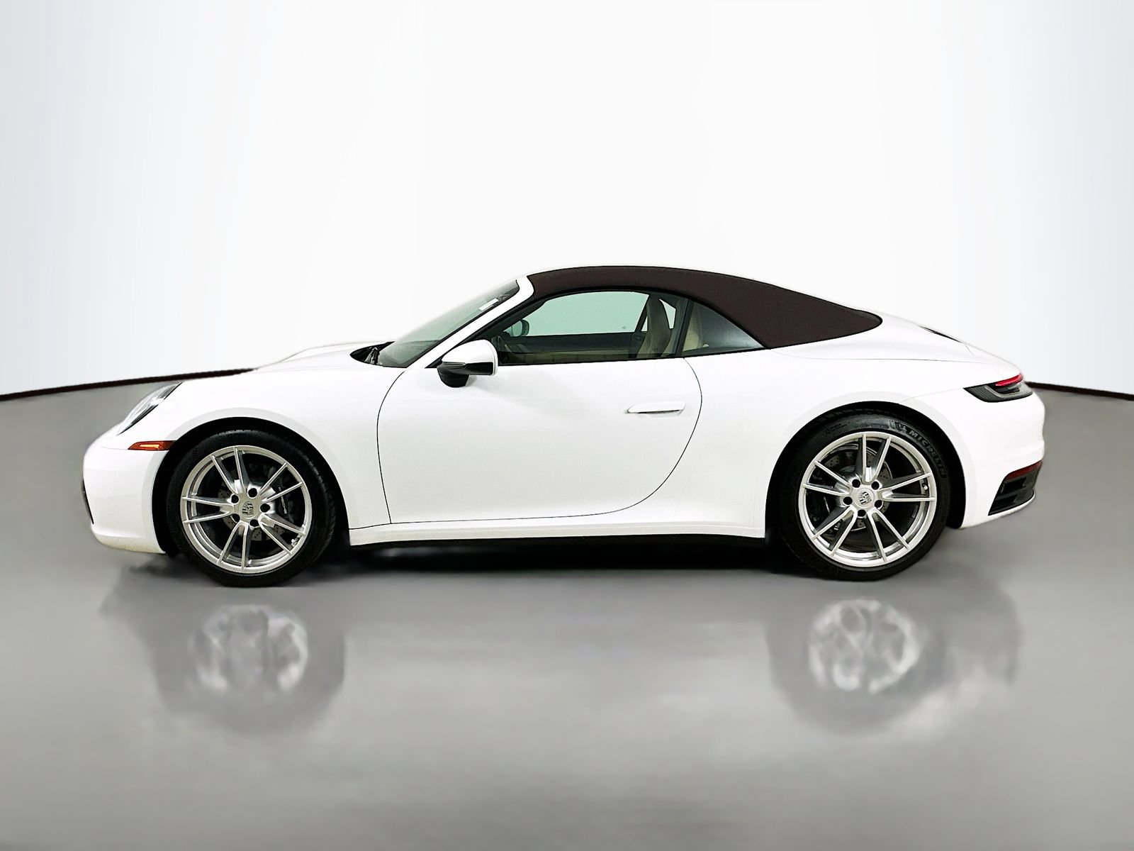 Used 2024 Porsche 911 Carrera RWD image 8
