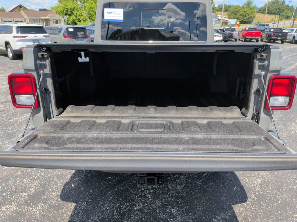 Used 2022 Jeep Gladiator Overland w/ Popular Equipment Package AWD/4WD image 31