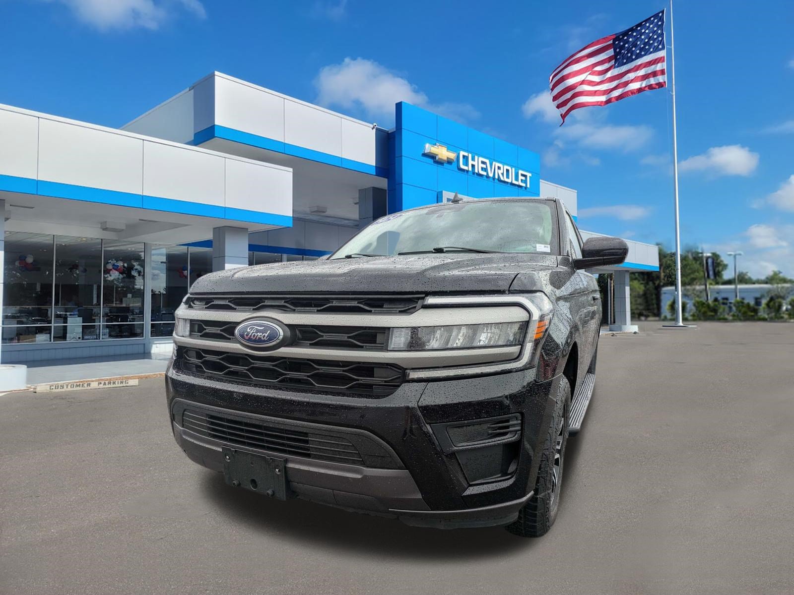 Used 2024 Ford Expedition XLT AWD/4WD image 7