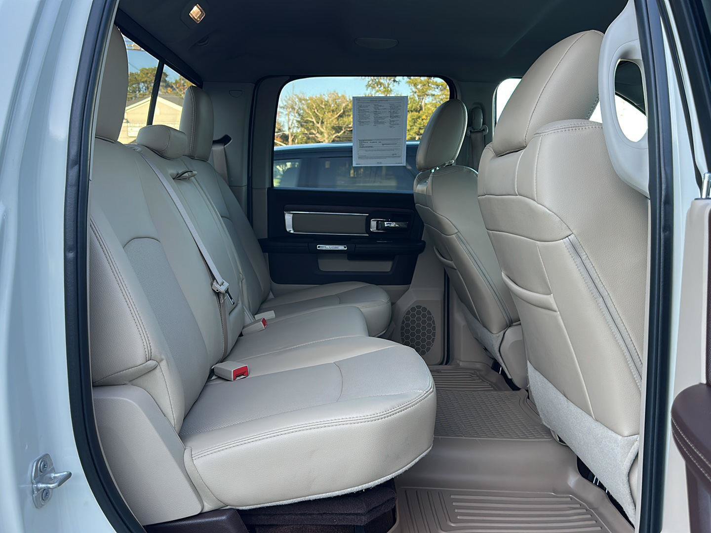 Used 2017 RAM 1500 Laramie w/ Convenience Group AWD/4WD image 14