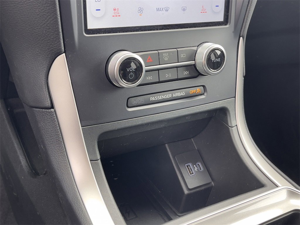 Used 2023 Ford Edge SEL image 24