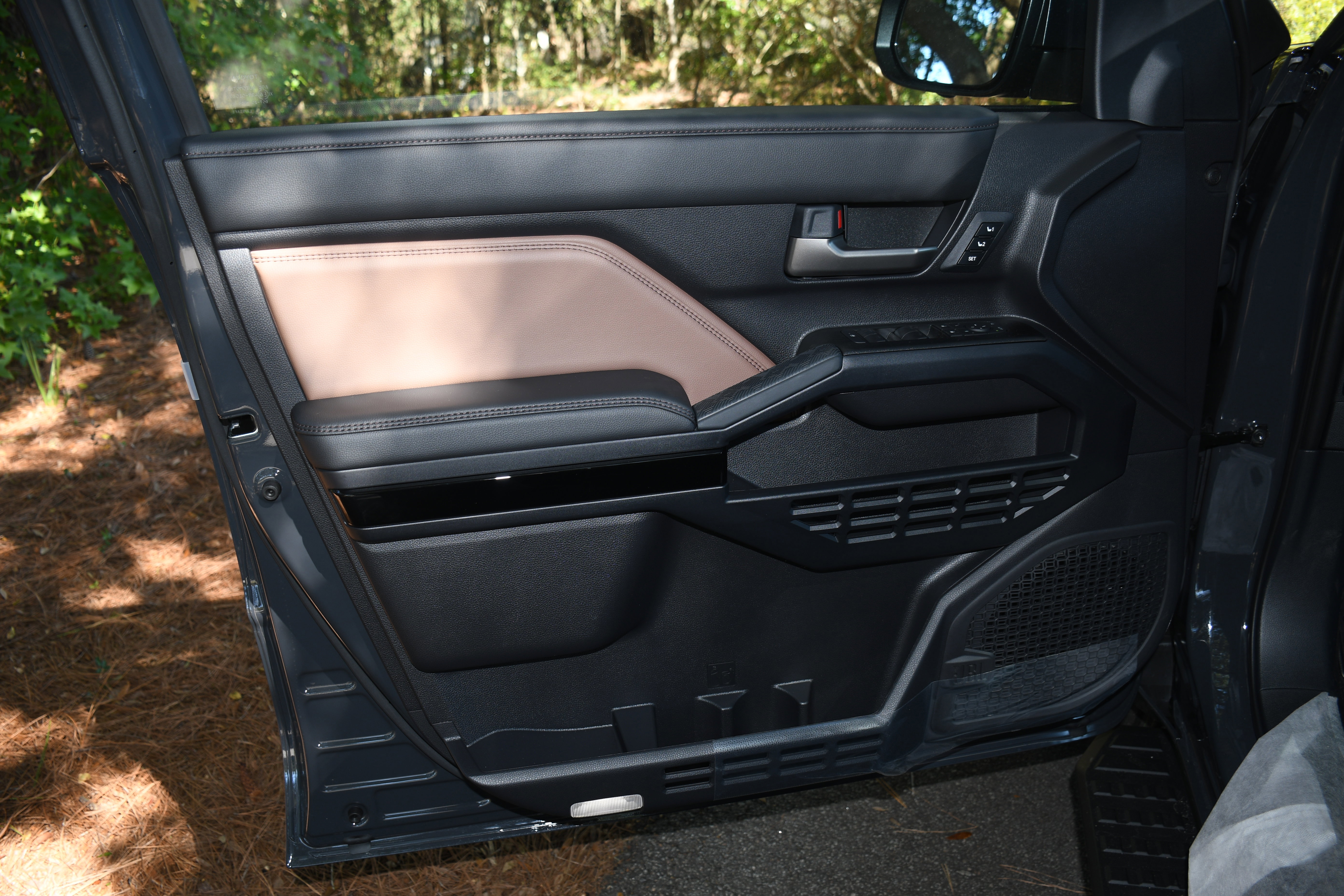 New 2025 Toyota 4Runner Limited image 5