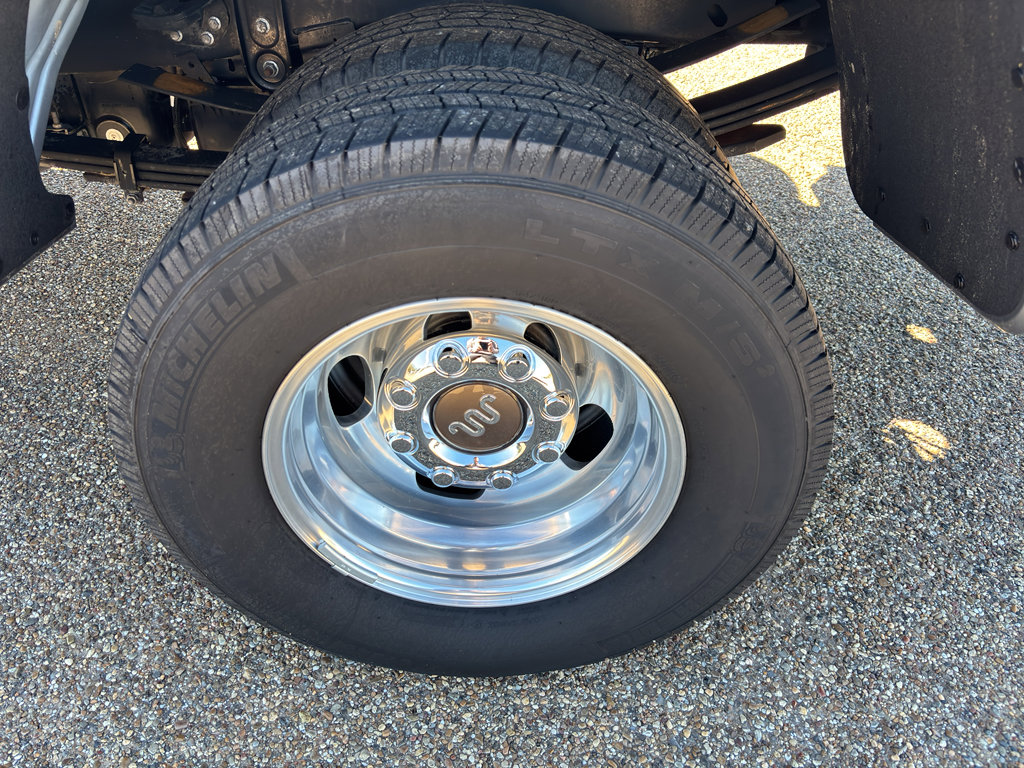 Used 2024 Ford F350 XLT image 11