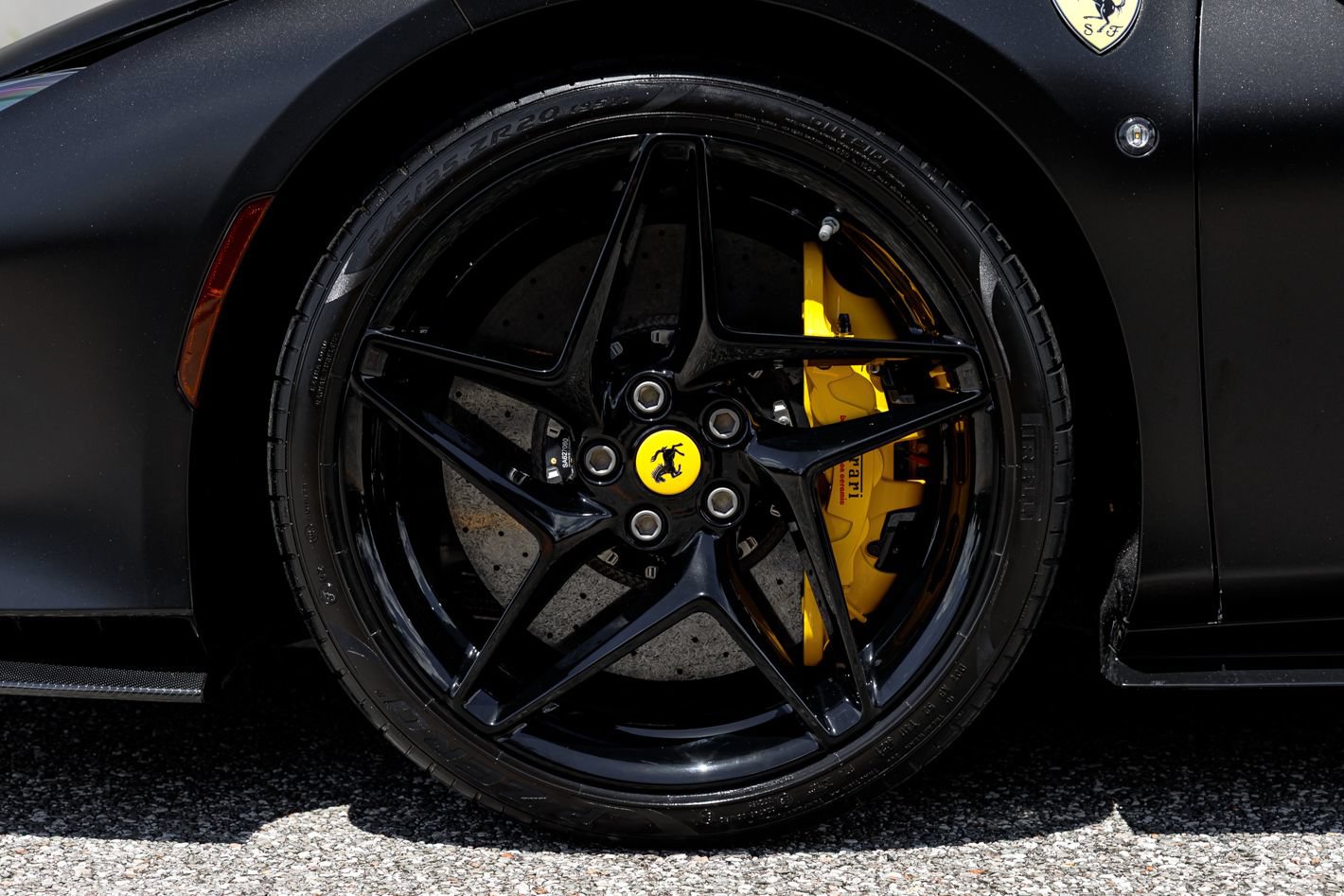 Used 2022 Ferrari F8 Tributo RWD image 32