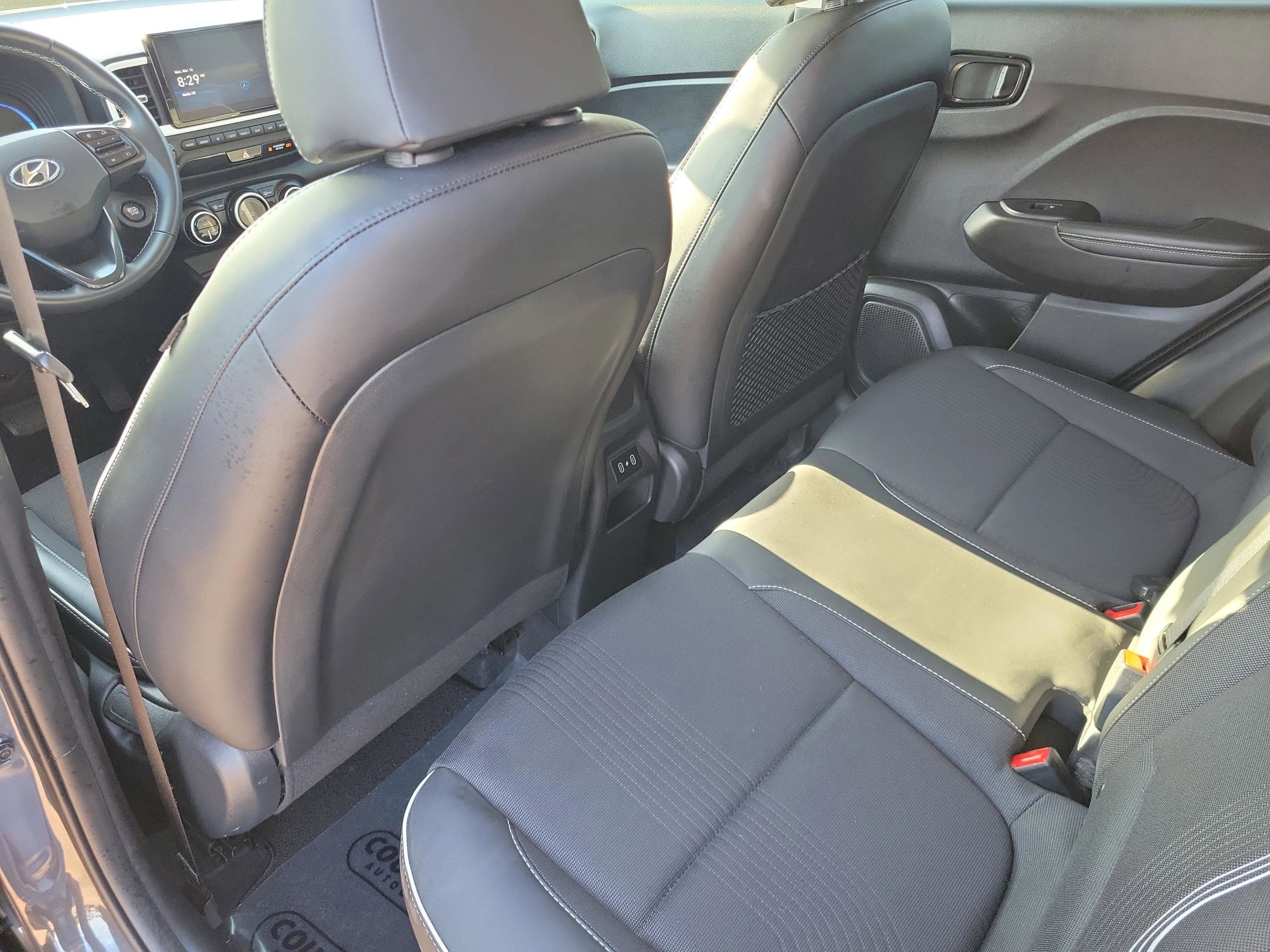 Certified 2024 Hyundai Venue Limited image 10