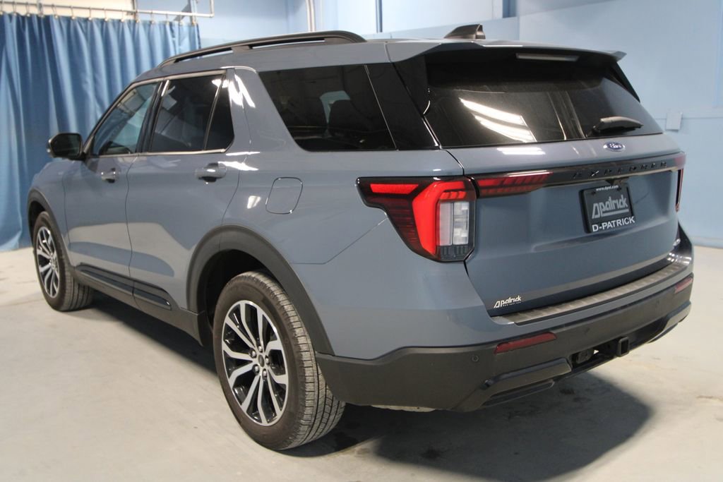 Used 2025 Ford Explorer ST-Line image 28