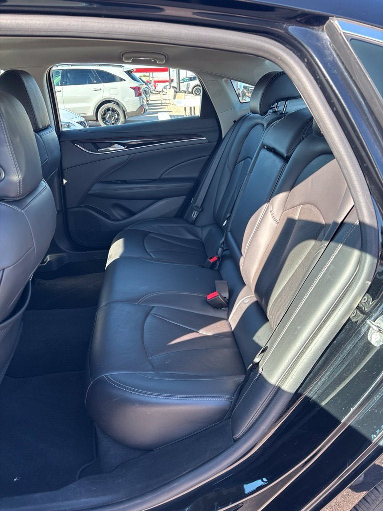 Used 2019 Buick LaCrosse Essence FWD image 25