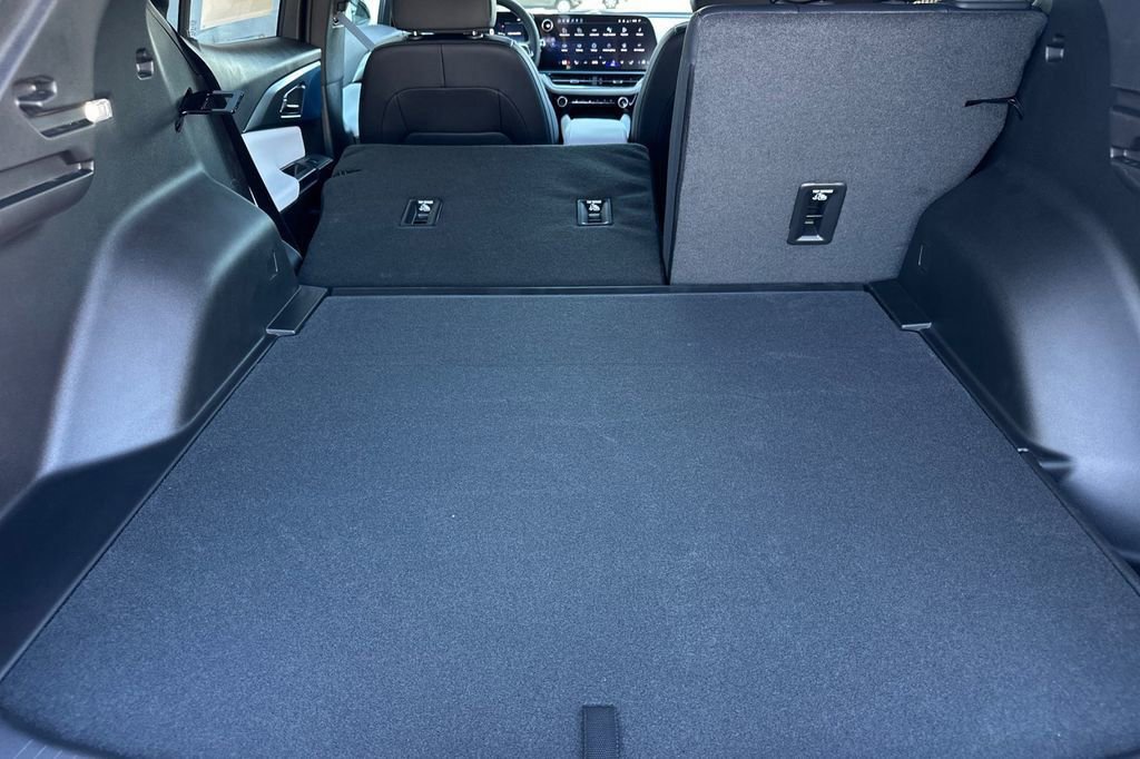 New 2026 Chevrolet Equinox EV LT FWD image 19