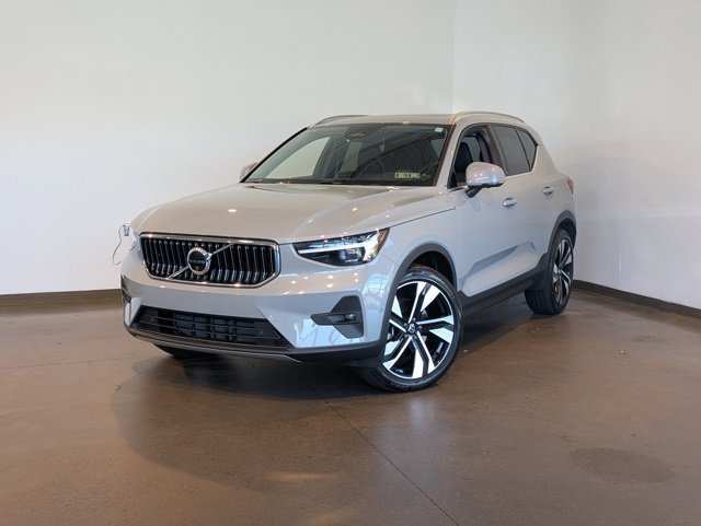 Used 2025 Volvo XC40 B5 Plus w/ Protection Package Premier