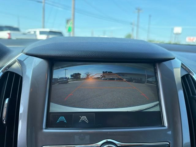 Used 2017 Chevrolet Cruze LT FWD image 17