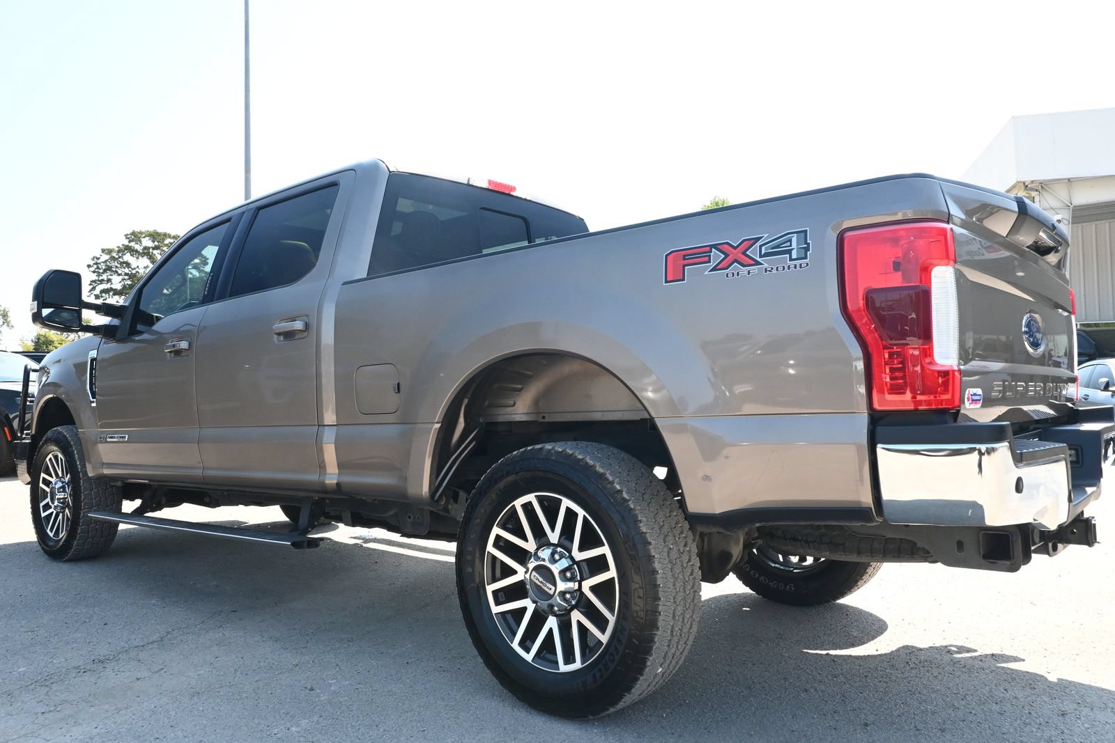Used 2019 Ford F250 Lariat w/ Lariat Ultimate Package AWD/4WD image 4