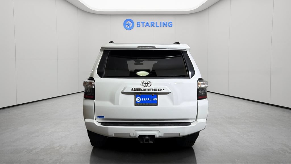 Used 2019 Toyota 4Runner SR5 AWD/4WD image 7