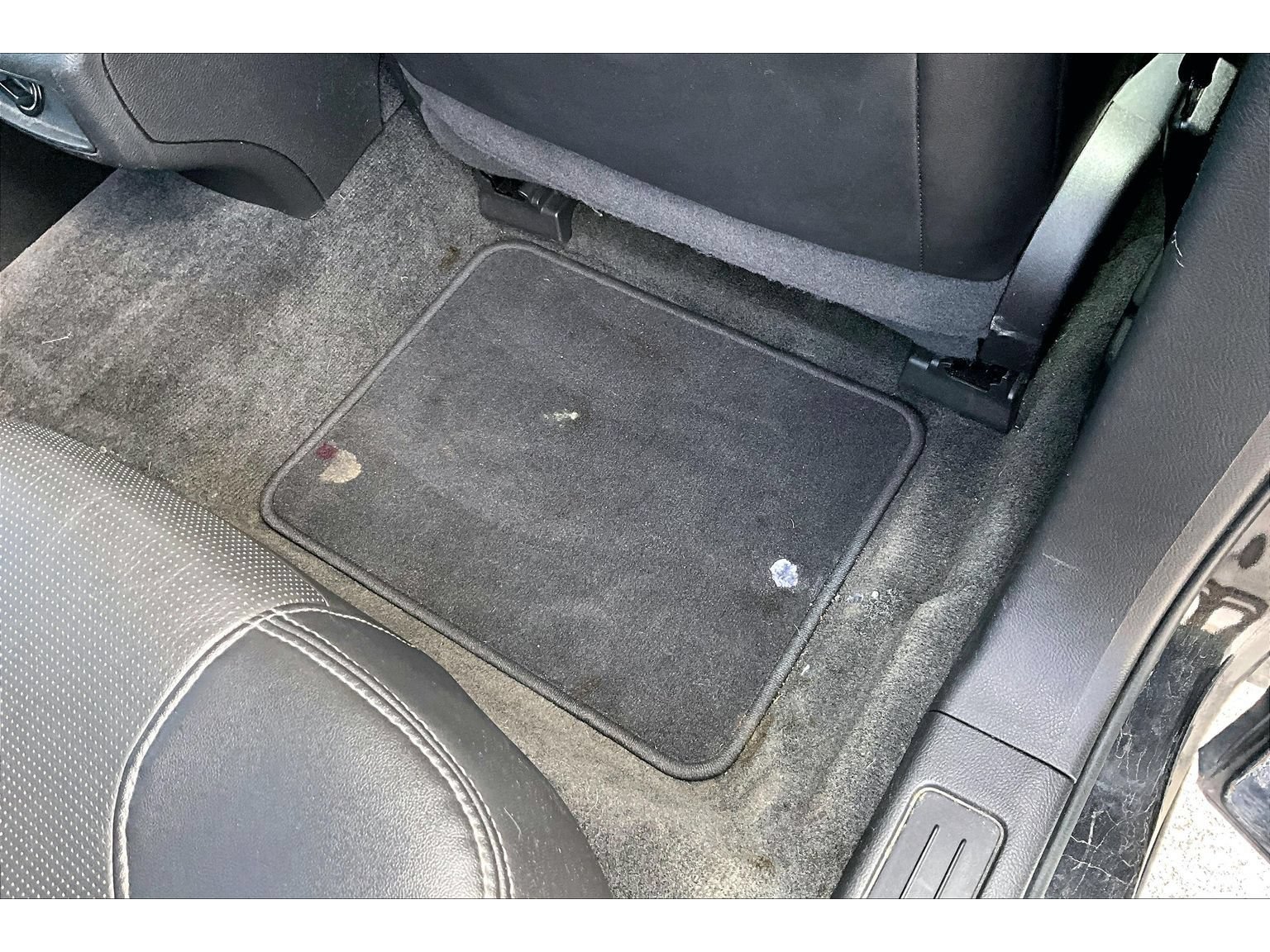 Used 2013 Ford Taurus Limited FWD image 43