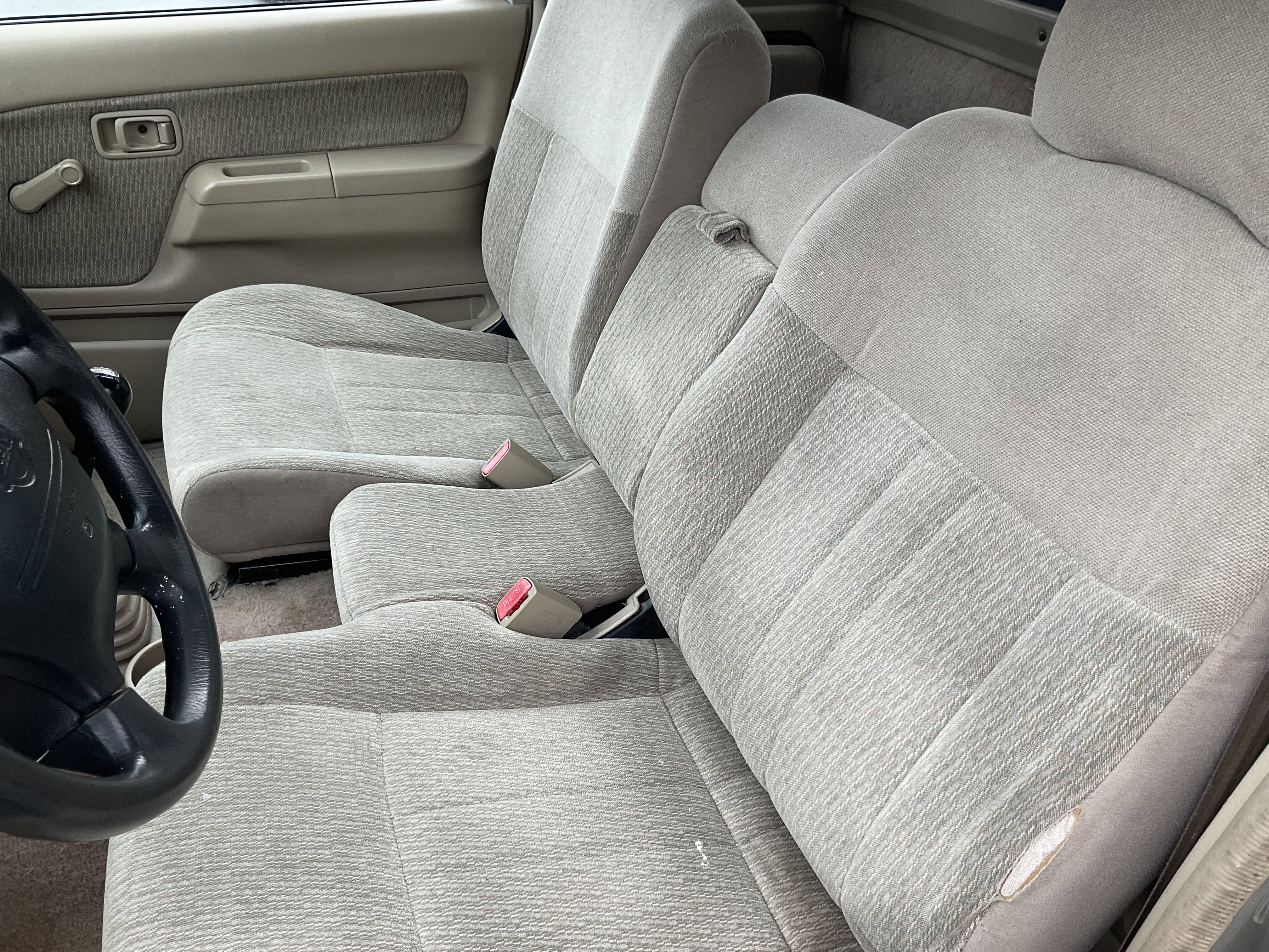 Used 2000 Nissan Frontier XE image 22