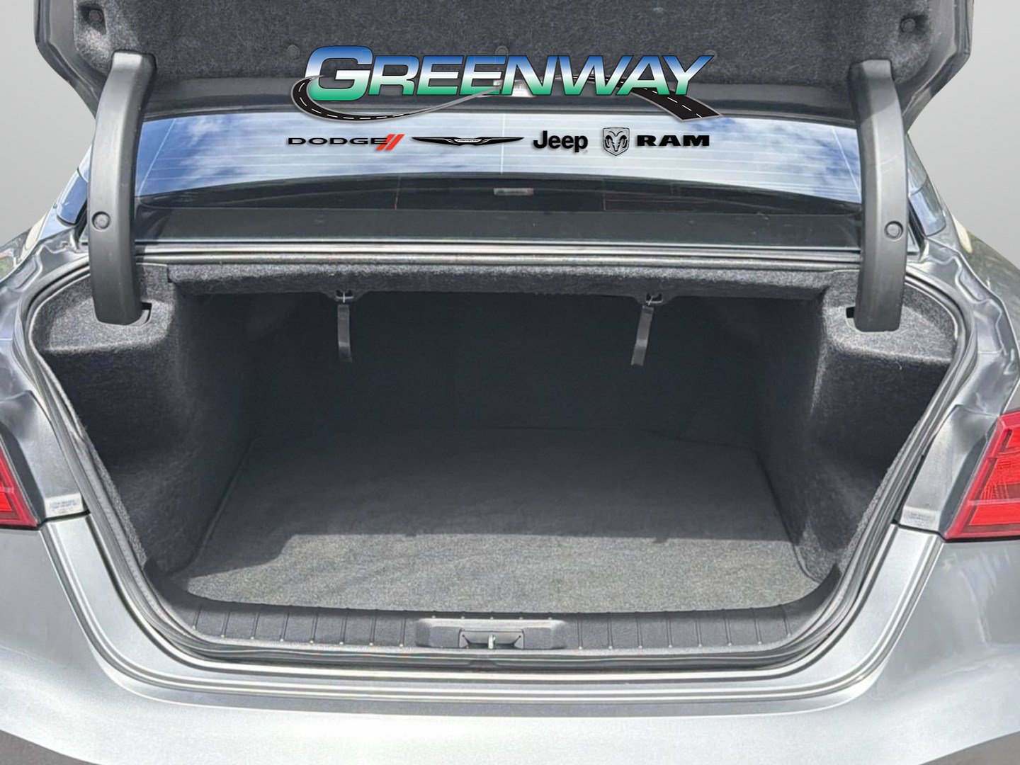 Used 2017 Nissan Maxima SR w/ Midnight Edition FWD image 6