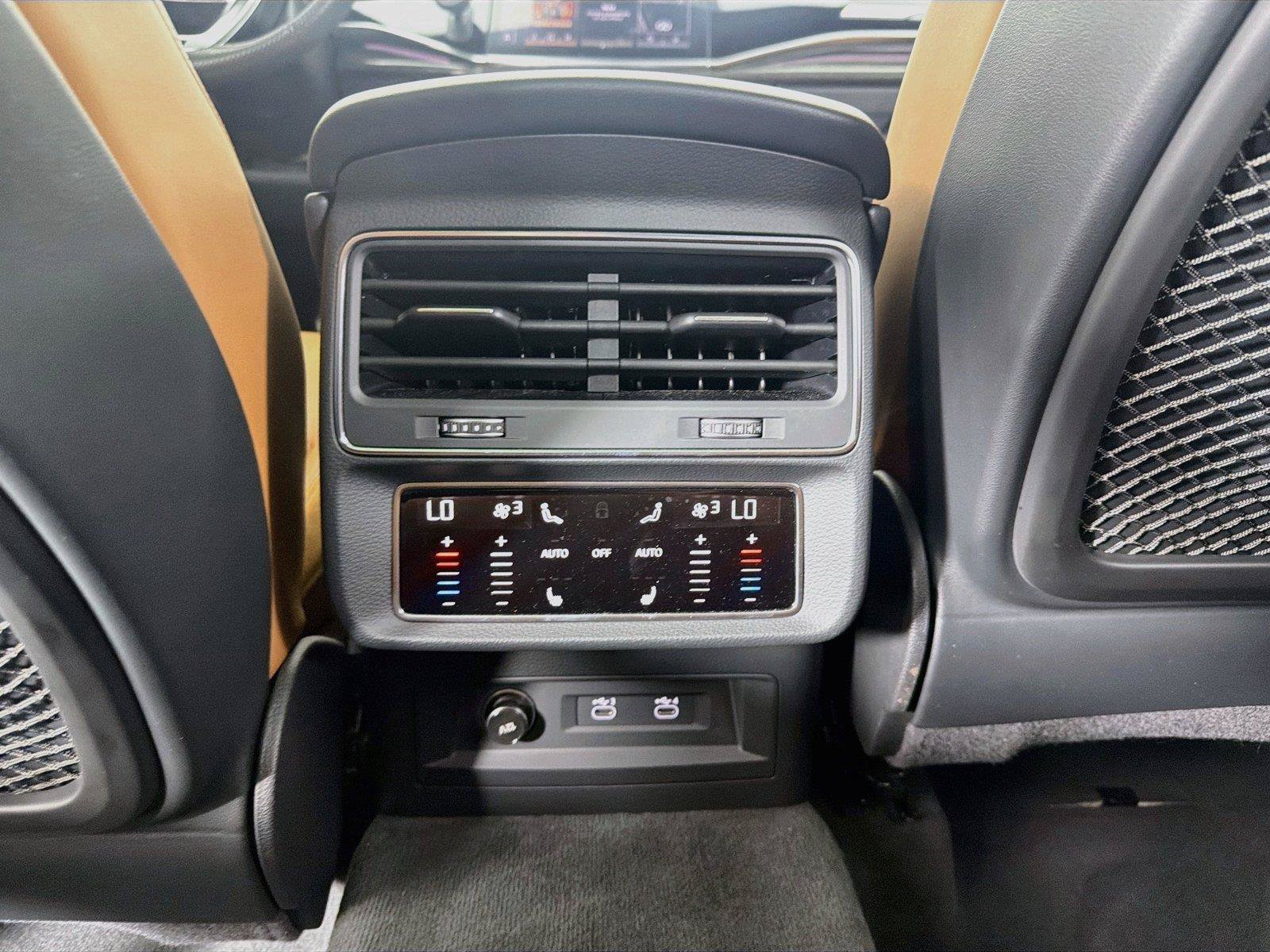Used 2021 Audi RS Q8 AWD/4WD image 22