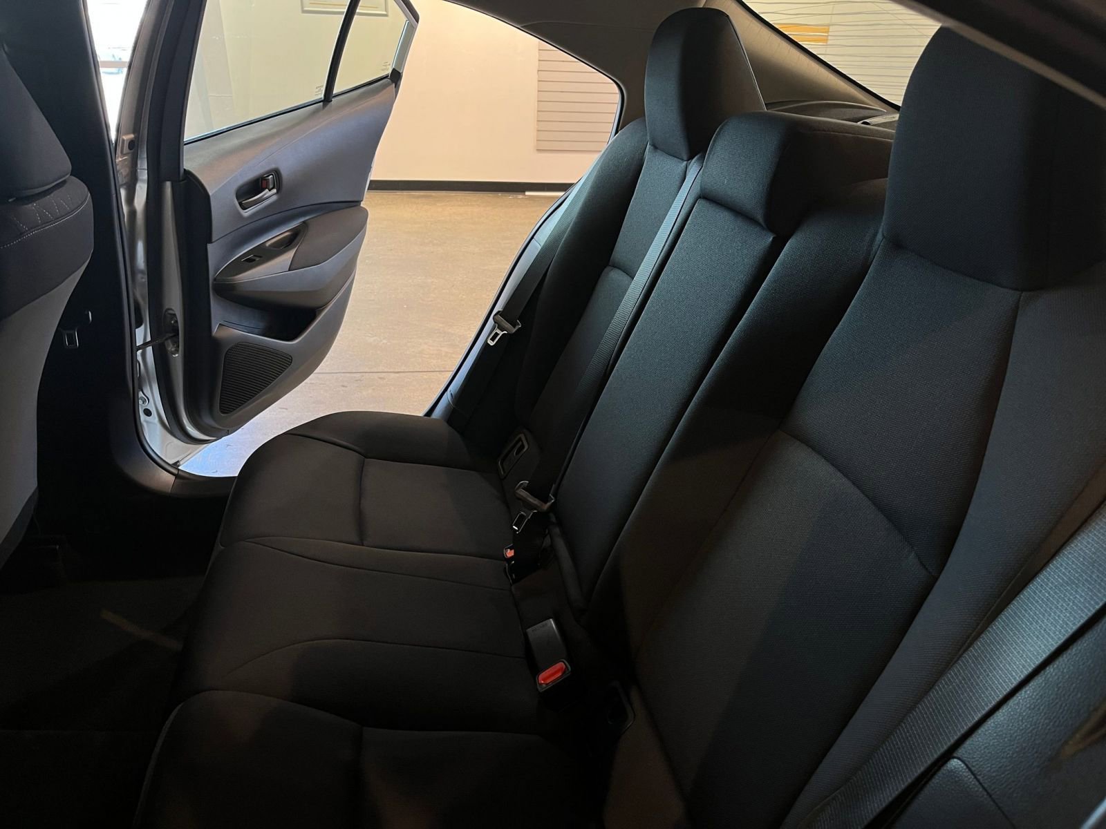 Used 2025 Toyota Corolla LE image 39