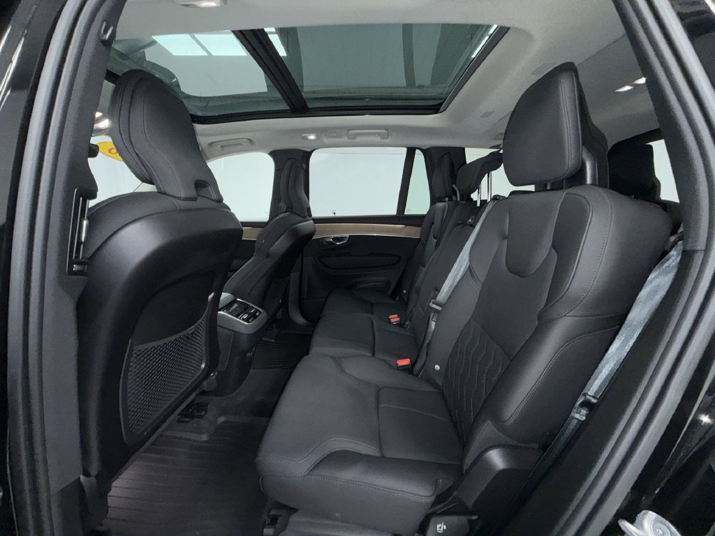Used 2026 Volvo XC90 B6 Plus AWD/4WD image 13