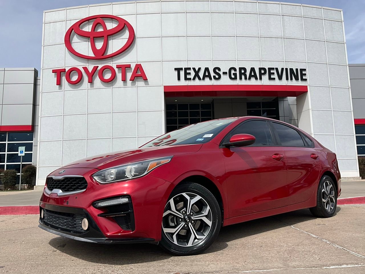 Used 2019 Kia Forte LXS image 2