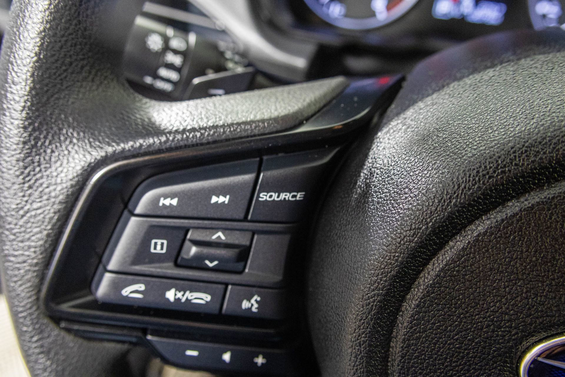 Used 2025 Subaru Crosstrek 2.0i Premium w/ Convenience Package #2 image 30