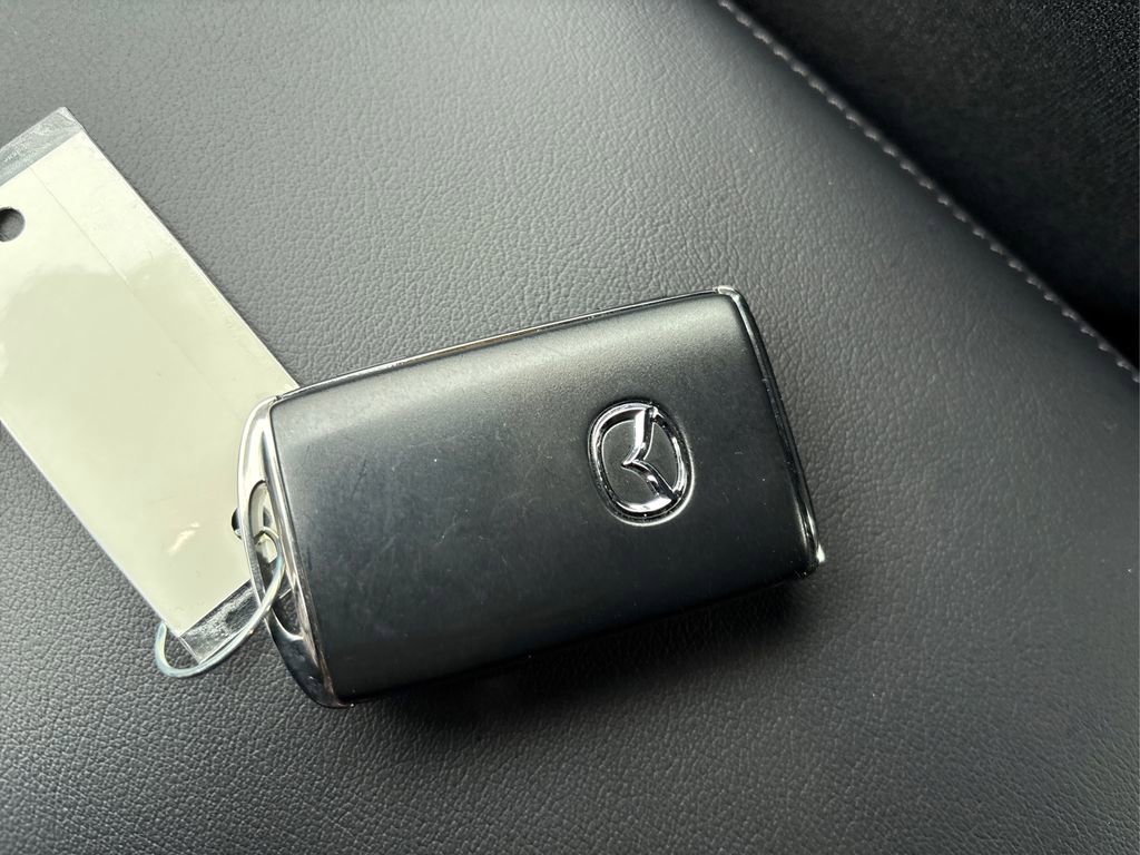 Used 2022 MAZDA MAZDA3 s image 36