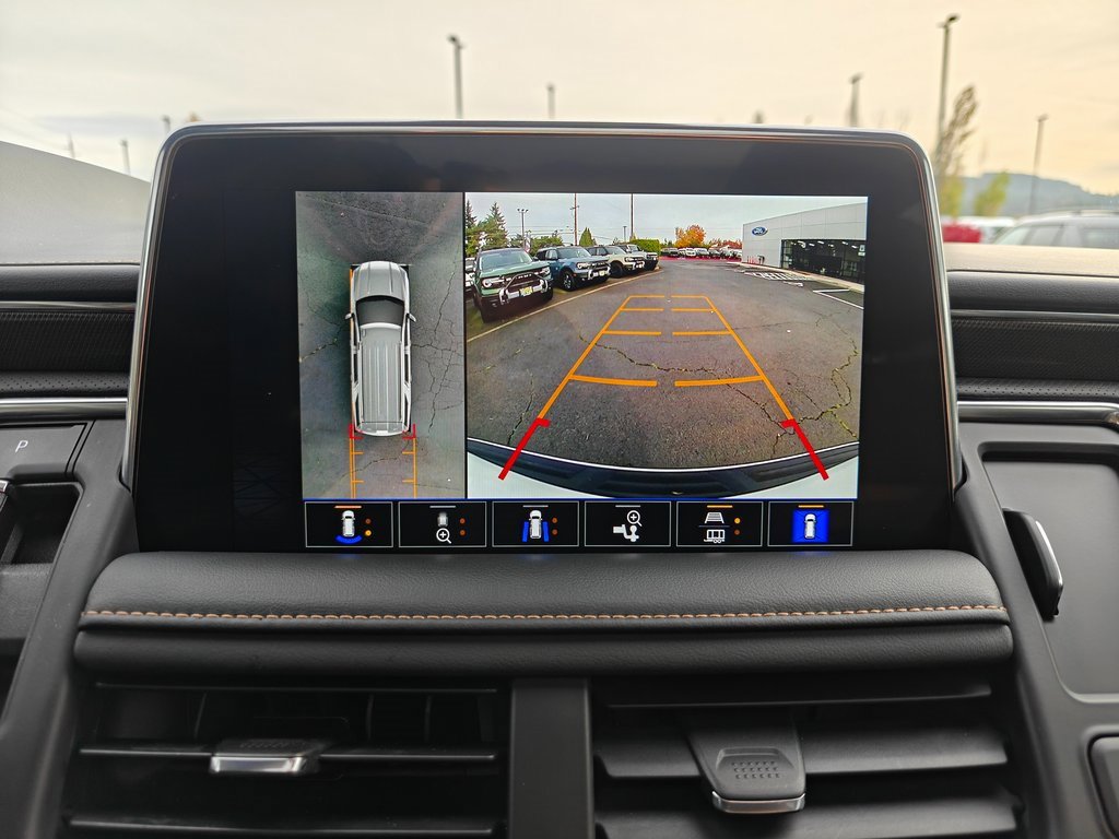 Used 2023 GMC Yukon AT4 w/ AT4 Premium Plus Package image 17