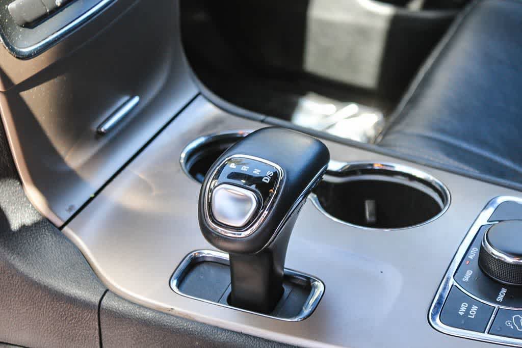 Used 2014 Jeep Grand Cherokee Limited w/ Luxury Group II AWD/4WD image 18