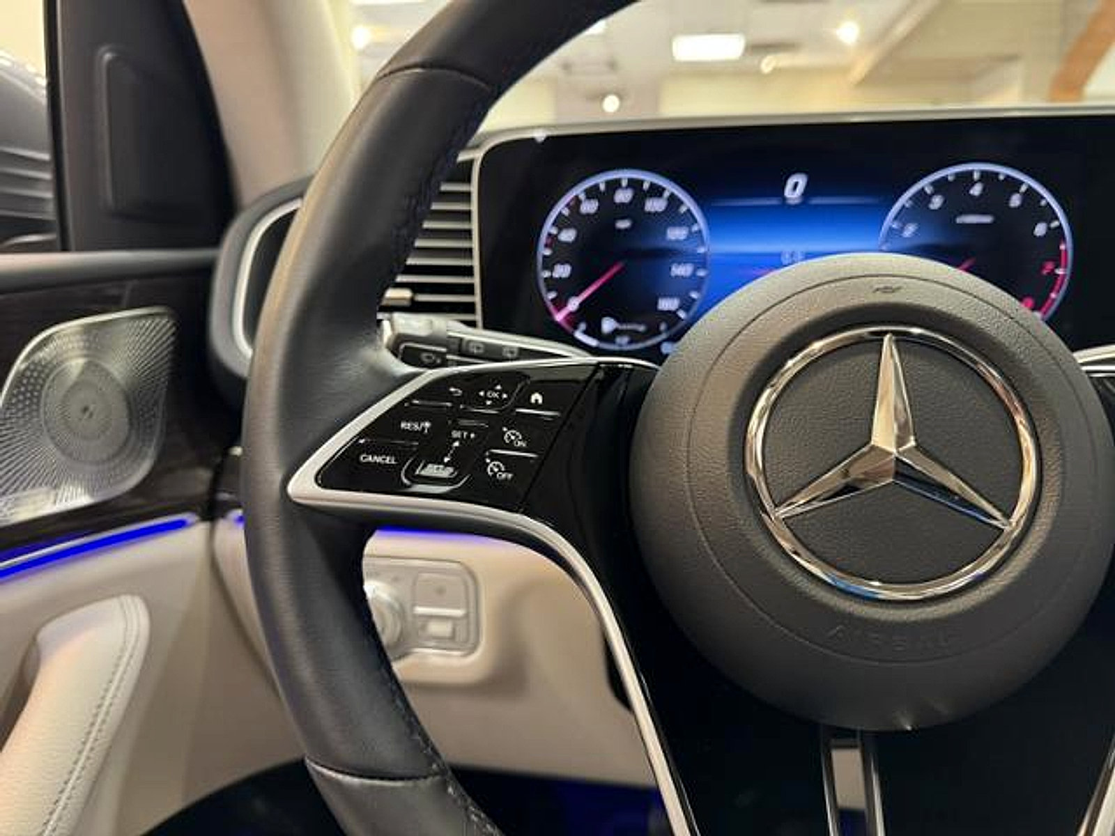 Certified 2025 Mercedes-Benz GLE 350 4MATIC image 31