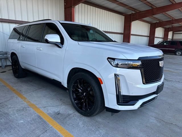 Used 2023 Cadillac Escalade ESV Sport Platinum w/ LPO, ONYX Package AWD/4WD image 5
