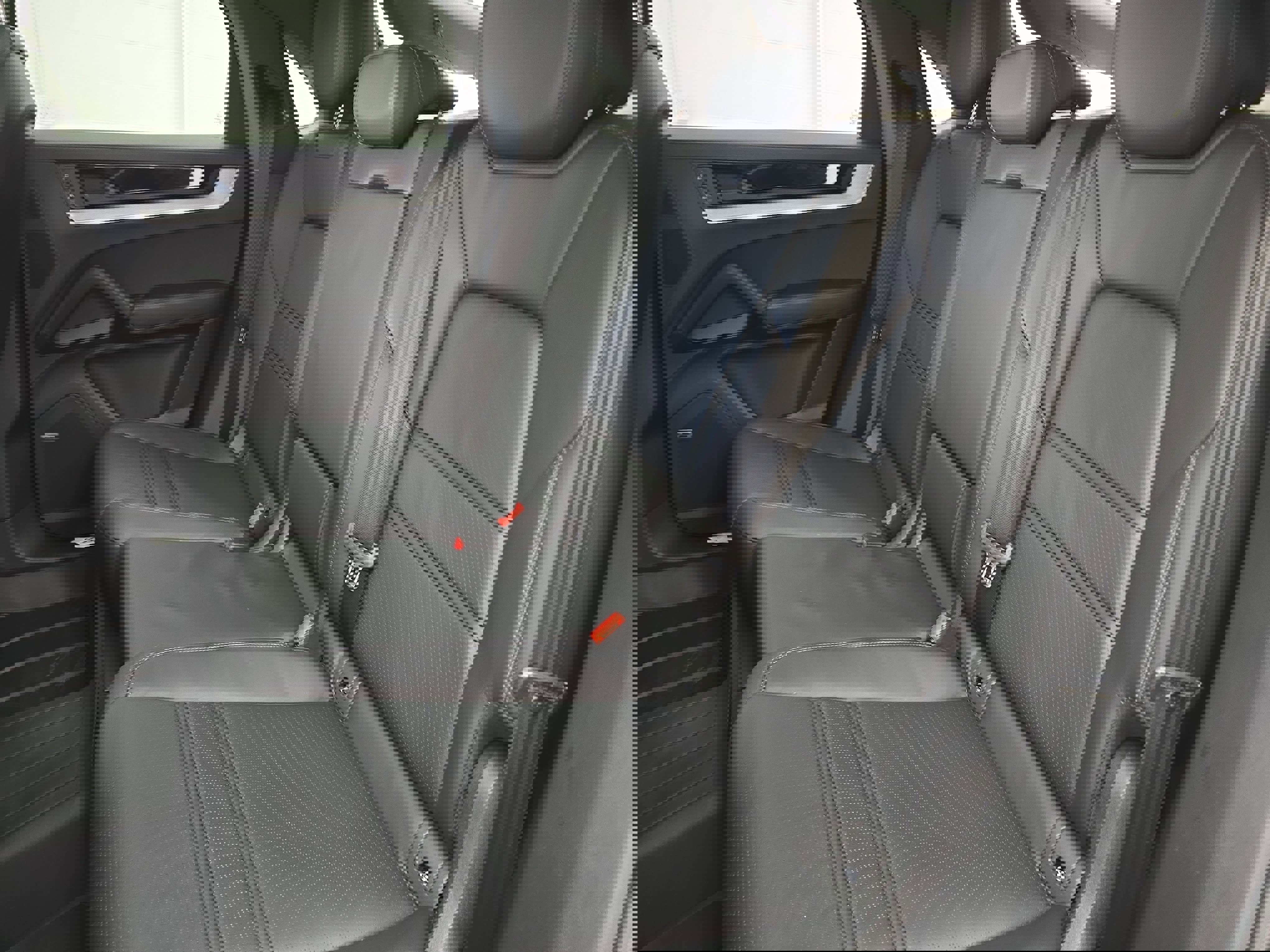 Used 2024 Porsche Cayenne S image 14