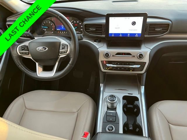 Used 2022 Ford Explorer XLT w/ Equipment Group 202A image 23