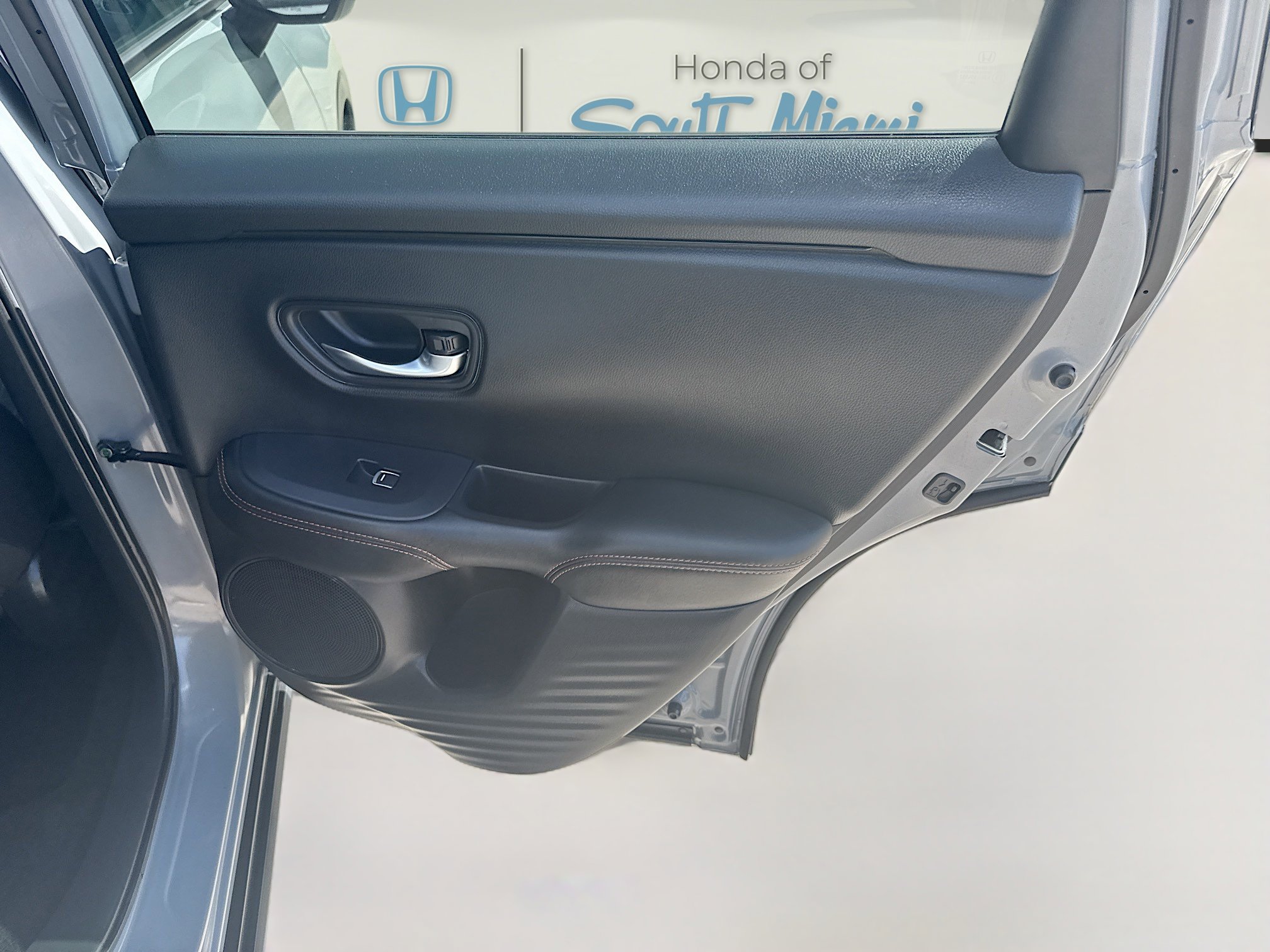 Certified 2025 Honda HR-V Sport image 29