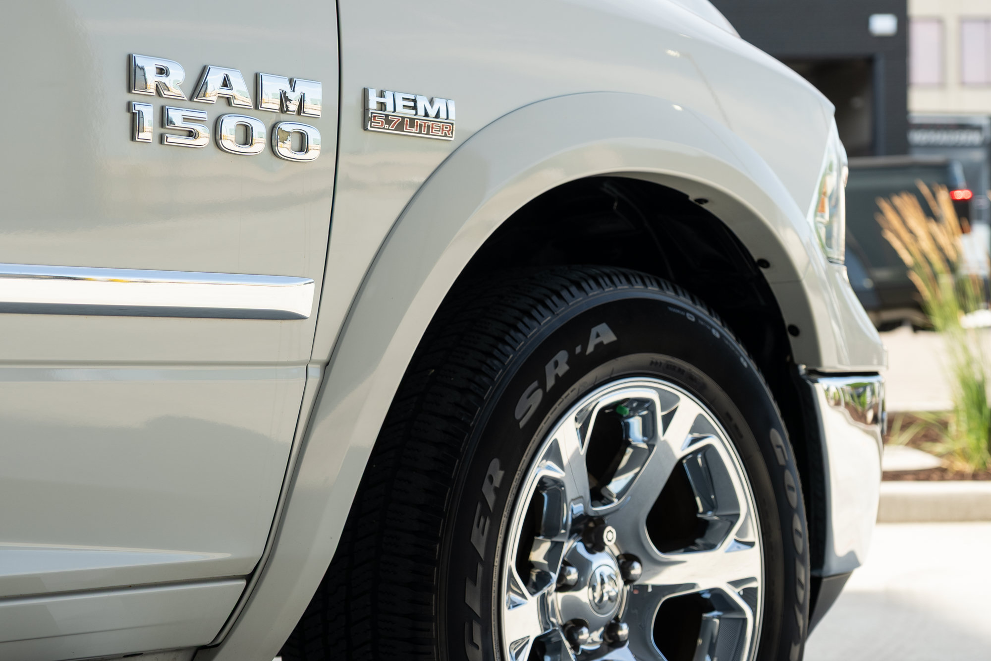 Used 2016 RAM 1500 Laramie w/ Convenience Group AWD/4WD image 5