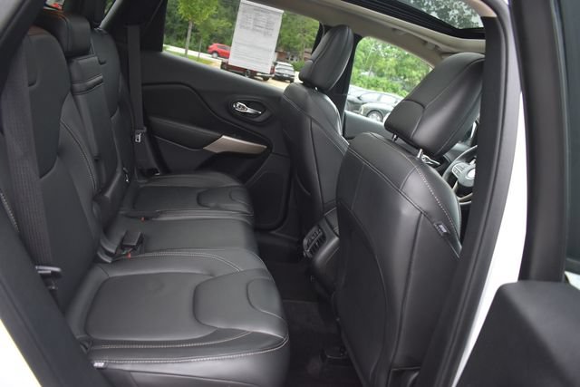 Used 2018 Jeep Cherokee Limited w/ High Altitude Package FWD image 14