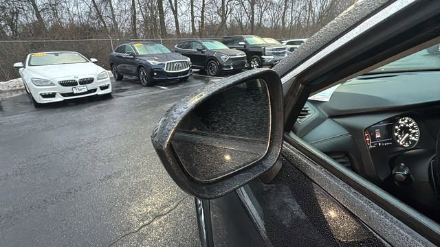 Used 2024 Nissan Rogue S image 41