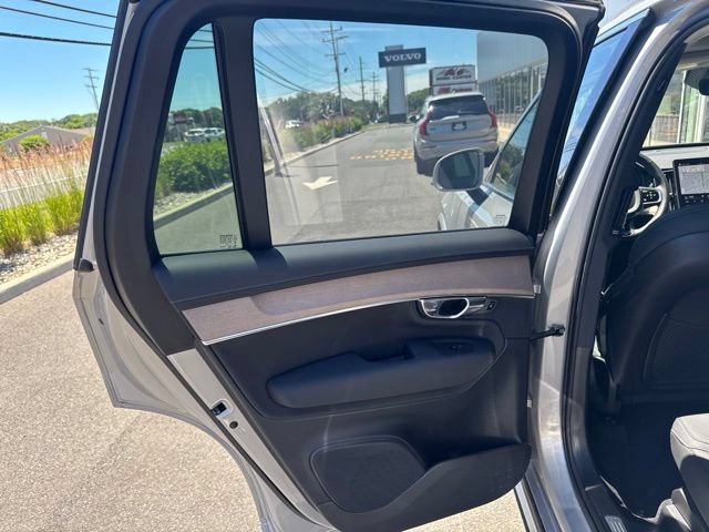 Certified 2025 Volvo XC90 B6 Plus AWD/4WD image 16