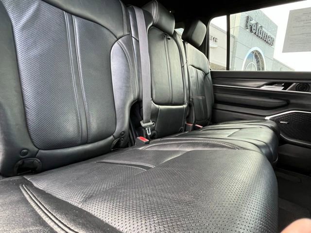 Used 2023 Jeep Wagoneer L Series III w/ Preferred Equipment Group image 33